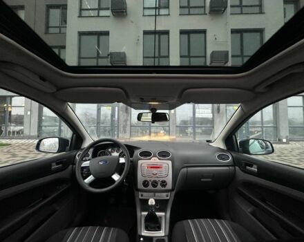 Серый Форд Фокус, объемом двигателя 1.6 л и пробегом 203 тыс. км за 5900 $, фото 5 на Automoto.ua