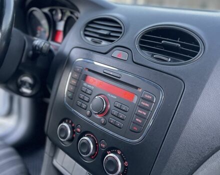 Серый Форд Фокус, объемом двигателя 1.6 л и пробегом 243 тыс. км за 4650 $, фото 18 на Automoto.ua