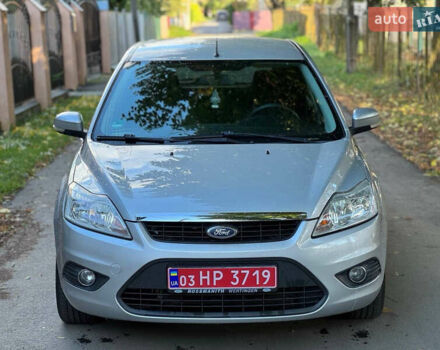 Форд Фокус 2009 у Вознесенске на Automoto.ua Сірий Форд Фокус, об'ємом двигуна 1.6 л та пробігом 197 тис. км за 6200 $, фото 2 на Automoto.ua