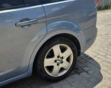 Серый Форд Фокус, объемом двигателя 2 л и пробегом 293 тыс. км за 5300 $, фото 5 на Automoto.ua