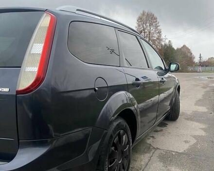 Серый Форд Фокус, объемом двигателя 1.6 л и пробегом 265 тыс. км за 5000 $, фото 4 на Automoto.ua