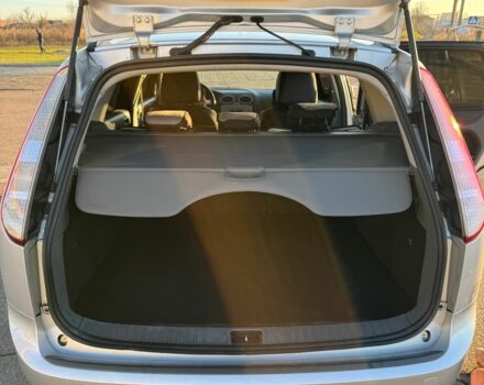 Серый Форд Фокус, объемом двигателя 1.6 л и пробегом 257 тыс. км за 6000 $, фото 4 на Automoto.ua