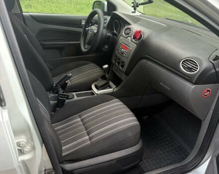 Форд Фокус 2009 у Бердичеве на Automoto.ua Сірий Форд Фокус, об'ємом двигуна 1.6 л та пробігом 260 тис. км за 5250 $, фото 5 на Automoto.ua