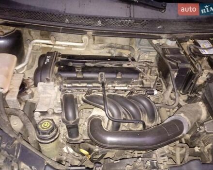 Сірий Форд Фокус, об'ємом двигуна 1.6 л та пробігом 174 тис. км за 4800 $, фото 11 на Automoto.ua