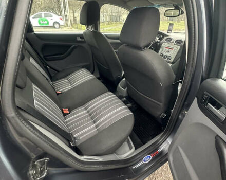 Серый Форд Фокус, объемом двигателя 2 л и пробегом 290 тыс. км за 4999 $, фото 6 на Automoto.ua