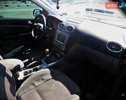 Серый Форд Фокус, объемом двигателя 2 л и пробегом 267 тыс. км за 6950 $, фото 13 на Automoto.ua