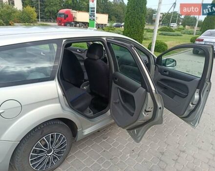 Сірий Форд Фокус, об'ємом двигуна 1.56 л та пробігом 240 тис. км за 4400 $, фото 10 на Automoto.ua