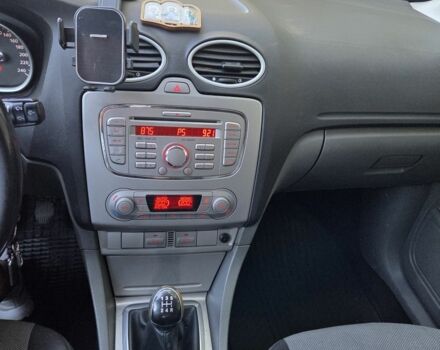 Серый Форд Фокус, объемом двигателя 1.8 л и пробегом 327 тыс. км за 4950 $, фото 10 на Automoto.ua