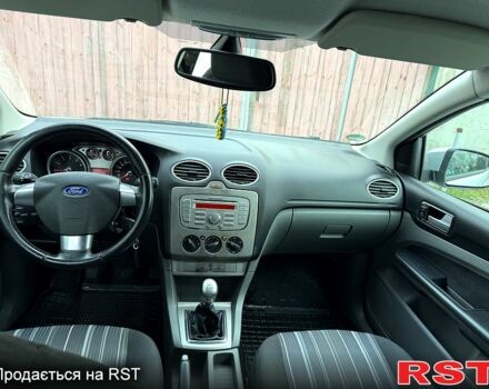 Серый Форд Фокус, объемом двигателя 1.6 л и пробегом 179 тыс. км за 5800 $, фото 6 на Automoto.ua