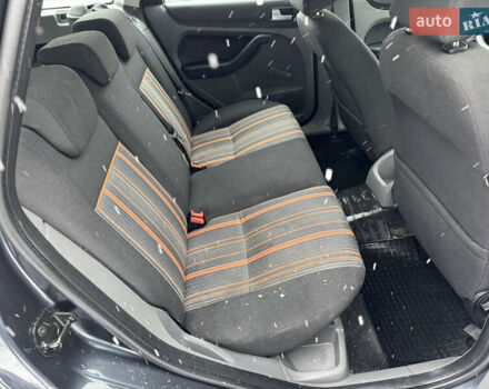 Серый Форд Фокус, объемом двигателя 1.6 л и пробегом 175 тыс. км за 4750 $, фото 28 на Automoto.ua