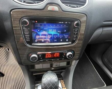 Серый Форд Фокус, объемом двигателя 1.6 л и пробегом 220 тыс. км за 6700 $, фото 7 на Automoto.ua