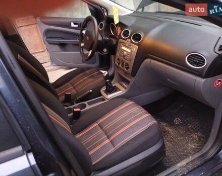 Сірий Форд Фокус, об'ємом двигуна 1.6 л та пробігом 174 тис. км за 4800 $, фото 2 на Automoto.ua
