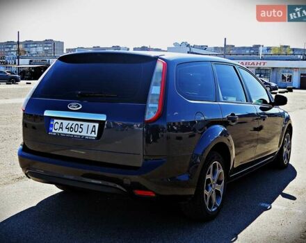 Серый Форд Фокус, объемом двигателя 2 л и пробегом 267 тыс. км за 6950 $, фото 2 на Automoto.ua