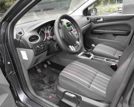 Форд Фокус 2009 у Самборе на Automoto.ua Сірий Форд Фокус, об'ємом двигуна 1.6 л та пробігом 235 тис. км за 5800 $, фото 11 на Automoto.ua