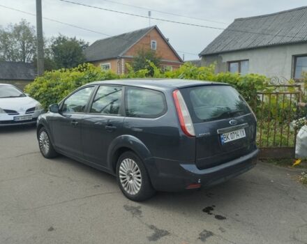 Серый Форд Фокус, объемом двигателя 1.6 л и пробегом 243 тыс. км за 5500 $, фото 1 на Automoto.ua