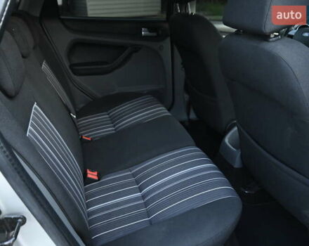 Форд Фокус 2009 в Бердичеве на Automoto.ua Серый Форд Фокус, объемом двигателя 1.6 л и пробегом 306 тыс. км за 4900 $, фото 28 на Automoto.ua