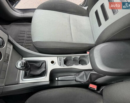 Серый Форд Фокус, объемом двигателя 1.6 л и пробегом 224 тыс. км за 4200 $, фото 28 на Automoto.ua