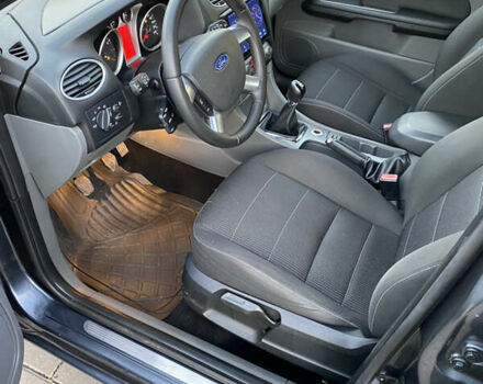 Серый Форд Фокус, объемом двигателя 1.6 л и пробегом 272 тыс. км за 5800 $, фото 24 на Automoto.ua