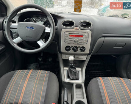 Сірий Форд Фокус, об'ємом двигуна 1.6 л та пробігом 175 тис. км за 4850 $, фото 25 на Automoto.ua