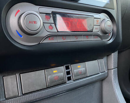 Серый Форд Фокус, объемом двигателя 1.6 л и пробегом 272 тыс. км за 5800 $, фото 28 на Automoto.ua