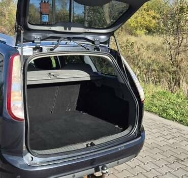 Серый Форд Фокус, объемом двигателя 1.8 л и пробегом 239 тыс. км за 5600 $, фото 3 на Automoto.ua