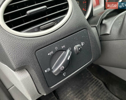 Серый Форд Фокус, объемом двигателя 1.6 л и пробегом 174 тыс. км за 4599 $, фото 33 на Automoto.ua