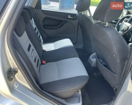 Серый Форд Фокус, объемом двигателя 1.56 л и пробегом 288 тыс. км за 5200 $, фото 8 на Automoto.ua