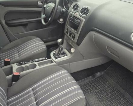 Серый Форд Фокус, объемом двигателя 1.6 л и пробегом 157 тыс. км за 4999 $, фото 14 на Automoto.ua