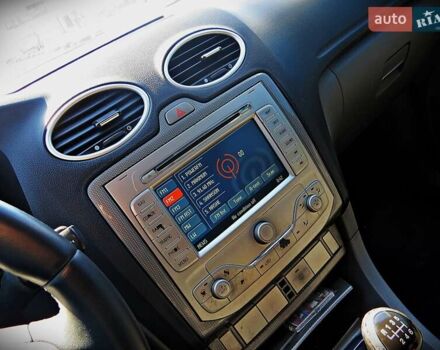 Серый Форд Фокус, объемом двигателя 2 л и пробегом 267 тыс. км за 6950 $, фото 9 на Automoto.ua