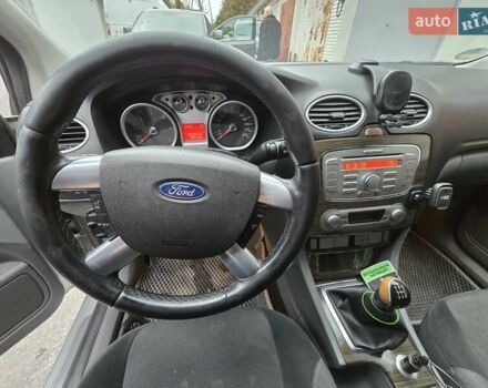 Форд Фокус 2009 у Тернополі на Automoto.ua Сірий Форд Фокус, об'ємом двигуна 1.8 л та пробігом 286 тис. км за 4200 $, фото 3 на Automoto.ua