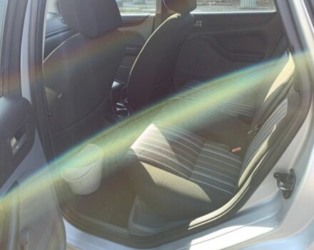 Серый Форд Фокус, объемом двигателя 1.6 л и пробегом 300 тыс. км за 5500 $, фото 4 на Automoto.ua