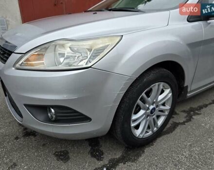 Форд Фокус 2009 у Тернополі на Automoto.ua Сірий Форд Фокус, об'ємом двигуна 1.8 л та пробігом 286 тис. км за 4200 $, фото 17 на Automoto.ua