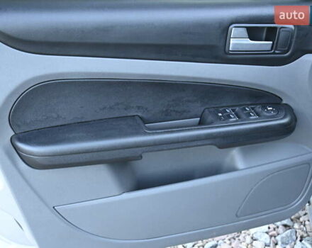 Форд Фокус 2009 в Бердичеве на Automoto.ua Серый Форд Фокус, объемом двигателя 1.6 л и пробегом 306 тыс. км за 4900 $, фото 10 на Automoto.ua