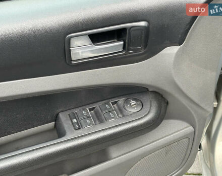 Сірий Форд Фокус, об'ємом двигуна 1.6 л та пробігом 258 тис. км за 5700 $, фото 19 на Automoto.ua