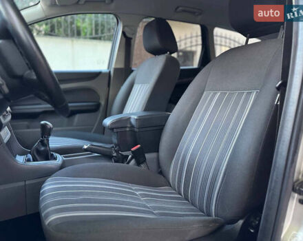 Форд Фокус 2009 у Вознесенске на Automoto.ua Сірий Форд Фокус, об'ємом двигуна 1.6 л та пробігом 197 тис. км за 6200 $, фото 15 на Automoto.ua