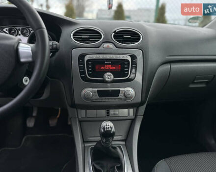 Сірий Форд Фокус, об'ємом двигуна 1.8 л та пробігом 207 тис. км за 6500 $, фото 29 на Automoto.ua