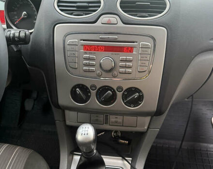 Форд Фокус 2009 у Бердичеве на Automoto.ua Сірий Форд Фокус, об'ємом двигуна 1.6 л та пробігом 260 тис. км за 5250 $, фото 11 на Automoto.ua