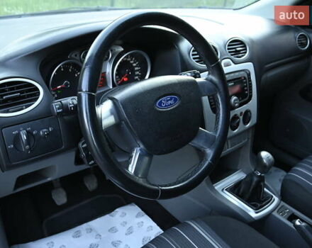 Серый Форд Фокус, объемом двигателя 1.6 л и пробегом 306 тыс. км за 4850 $, фото 16 на Automoto.ua