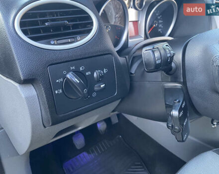 Серый Форд Фокус, объемом двигателя 1.8 л и пробегом 287 тыс. км за 5200 $, фото 18 на Automoto.ua