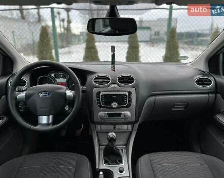 Сірий Форд Фокус, об'ємом двигуна 1.8 л та пробігом 207 тис. км за 6500 $, фото 45 на Automoto.ua