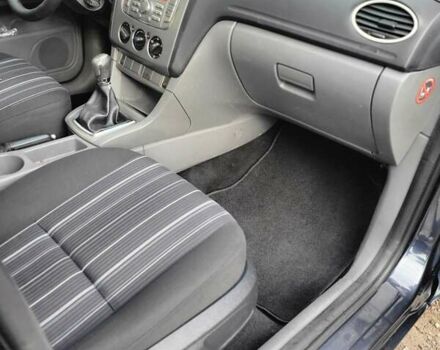 Серый Форд Фокус, объемом двигателя 1.6 л и пробегом 230 тыс. км за 5500 $, фото 15 на Automoto.ua