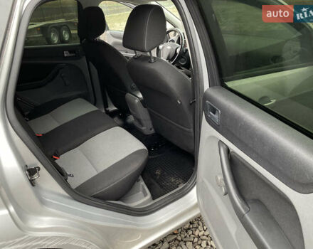 Серый Форд Фокус, объемом двигателя 1.6 л и пробегом 174 тыс. км за 4599 $, фото 40 на Automoto.ua