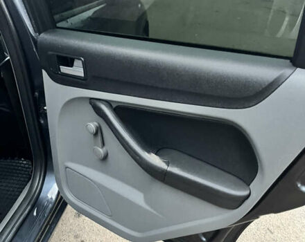 Серый Форд Фокус, объемом двигателя 1.56 л и пробегом 310 тыс. км за 6200 $, фото 11 на Automoto.ua