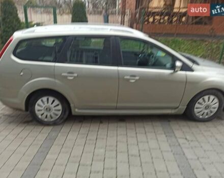 Серый Форд Фокус, объемом двигателя 1.6 л и пробегом 341 тыс. км за 4000 $, фото 5 на Automoto.ua