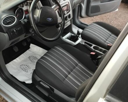 Сірий Форд Фокус, об'ємом двигуна 1.6 л та пробігом 305 тис. км за 4750 $, фото 4 на Automoto.ua