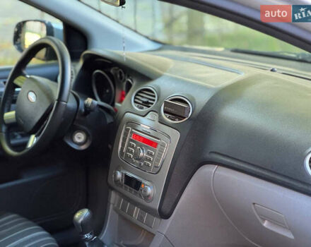 Форд Фокус 2009 у Вознесенске на Automoto.ua Сірий Форд Фокус, об'ємом двигуна 1.6 л та пробігом 197 тис. км за 6200 $, фото 9 на Automoto.ua