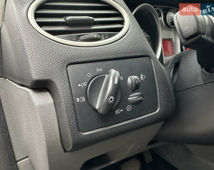 Серый Форд Фокус, объемом двигателя 2 л и пробегом 165 тыс. км за 7300 $, фото 32 на Automoto.ua