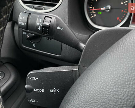 Серый Форд Фокус, объемом двигателя 1.6 л и пробегом 174 тыс. км за 4599 $, фото 51 на Automoto.ua