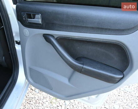 Серый Форд Фокус, объемом двигателя 1.6 л и пробегом 306 тыс. км за 4850 $, фото 28 на Automoto.ua