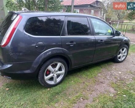 Серый Форд Фокус, объемом двигателя 1.56 л и пробегом 433 тыс. км за 4000 $, фото 9 на Automoto.ua